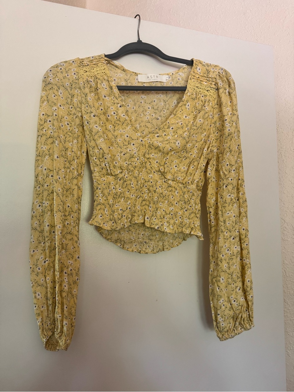 ASTR Yellow Floral Long Sleeve Smocked Blouse